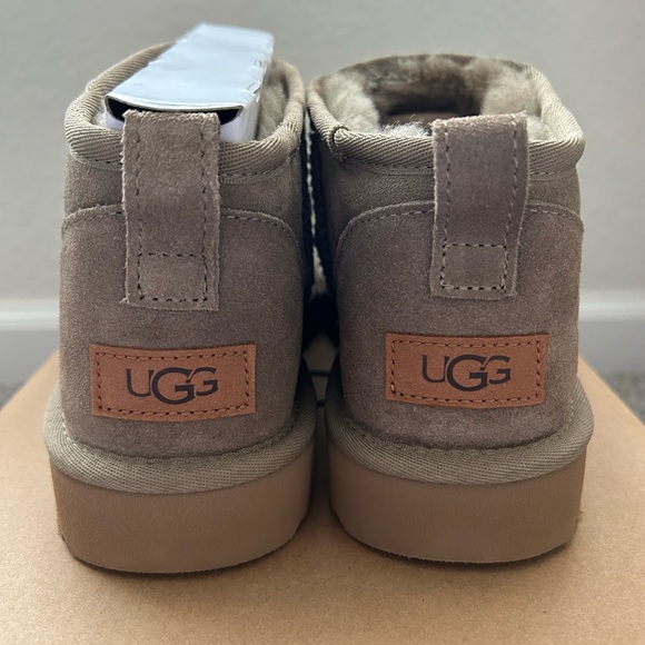 NEW Alpine RETIRED UGG Classic Ultra Mini - Picture 10 of 13